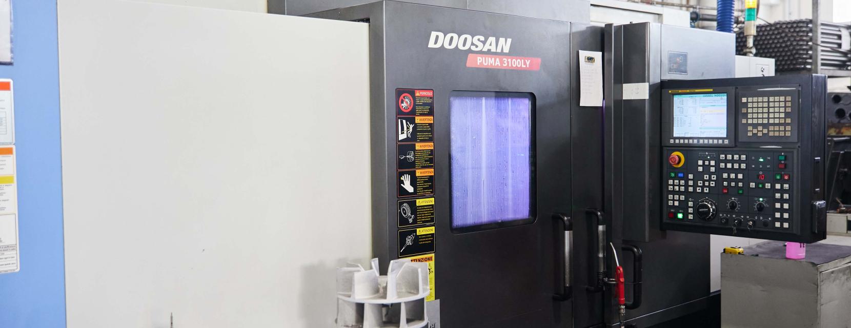 DOOSAN PUMA 3100LY, efficace per componenti di media misura